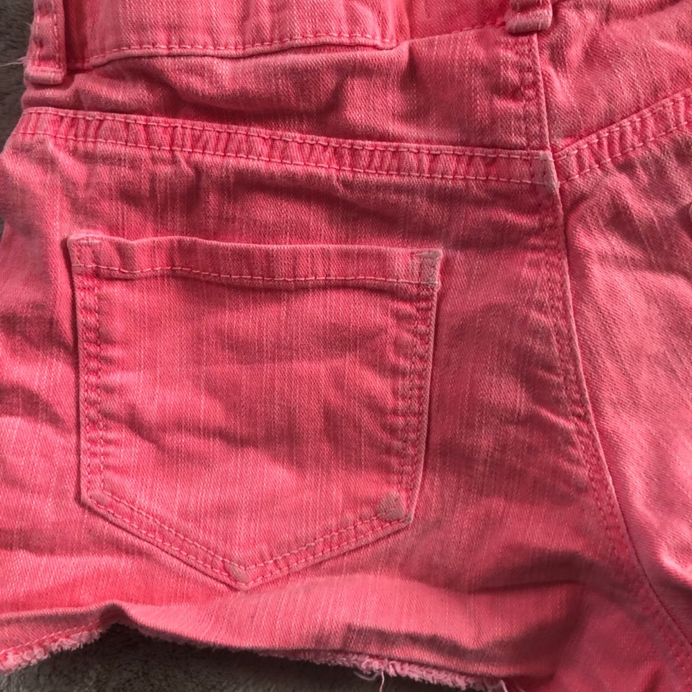 Osh’Kosh cut off shorts - Picture 3 of 6